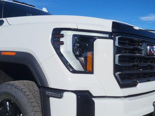 2026 GMC Sierra 2500 AT4