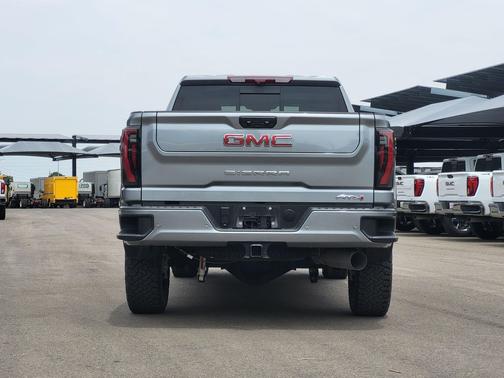 Sterling Metallic 2024 GMC Sierra 2500 AT4