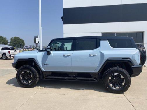 2024 GMC HUMMER EV SUV 2X