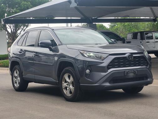 Magnetic Gray Metallic 2020 Toyota RAV4 XLE