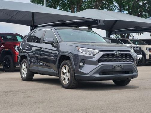 Magnetic Gray Metallic 2020 Toyota RAV4 XLE