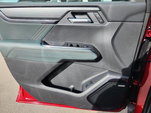 2025 GMC Acadia AWD AT4