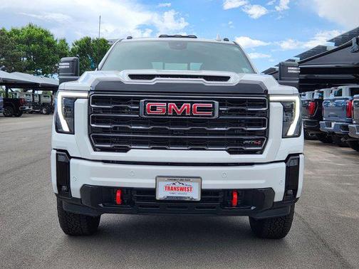 2025 GMC Sierra 2500 AT4