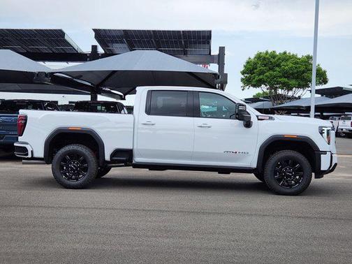 2025 GMC Sierra 2500 AT4