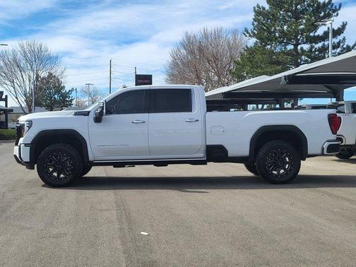2025 GMC Sierra 3500 Denali