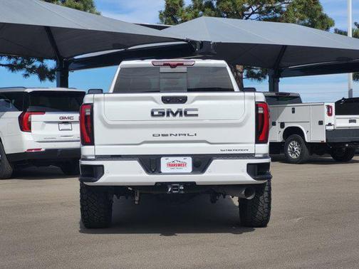 2025 GMC Sierra 3500 Denali