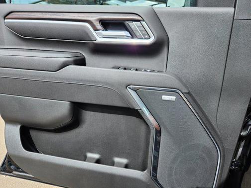 2025 GMC Sierra 2500 SLT