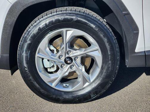 2022 Hyundai TUCSON SE