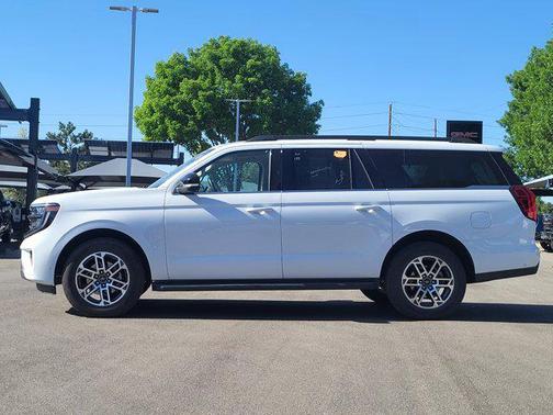 White 2025 Ford Expedition Max Active 4x4