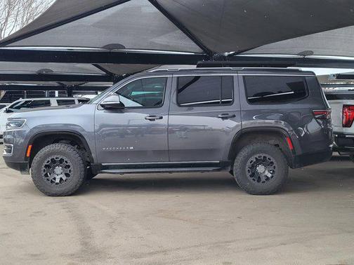 2022 Jeep Wagoneer Series III 4x4