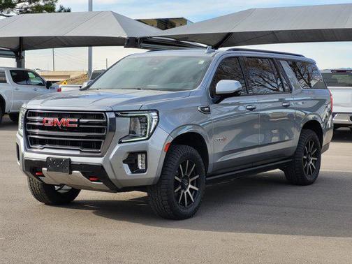 2023 GMC Yukon XL 4WD AT4