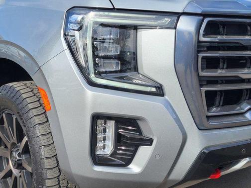 2023 GMC Yukon XL 4WD AT4