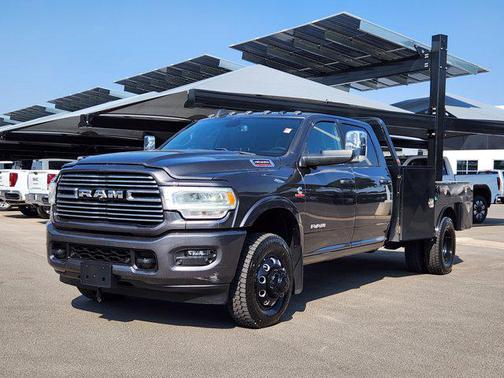 2019 RAM 3500 Laramie Crew Cab 4x4 8' Box