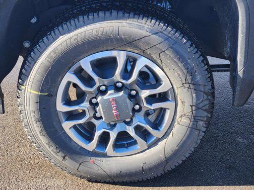 2026 GMC Sierra 2500 SLT