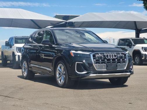 Black 2025 Audi Q7 55 Premium Plus