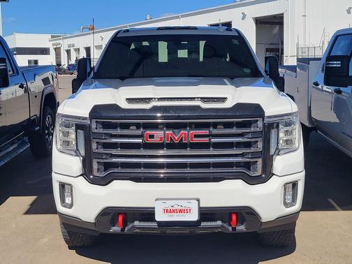 Summit White 2023 GMC Sierra 2500 AT4