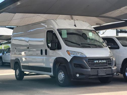 Bright White Clearcoat 2026 RAM ProMaster 2500 Tradesman