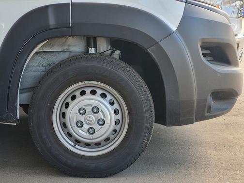 Bright White Clearcoat 2026 RAM ProMaster 2500 Tradesman