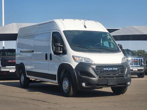 Bright White Clearcoat 2026 RAM ProMaster 2500 Tradesman