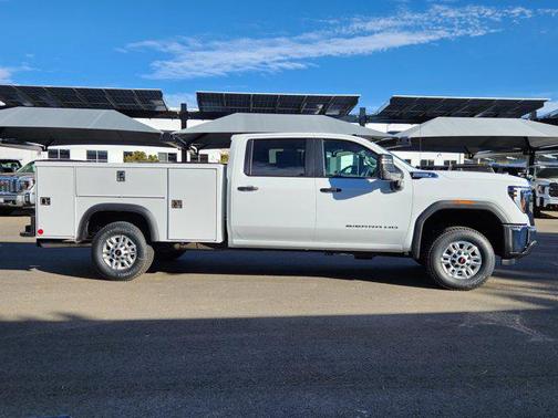 2025 GMC Sierra 2500 Base
