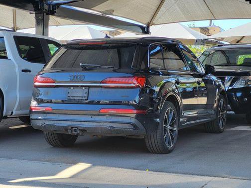 Orca Black Metallic 2020 Audi Q7 55 Premium Plus