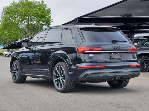 Orca Black Metallic 2020 Audi Q7 55 Premium Plus