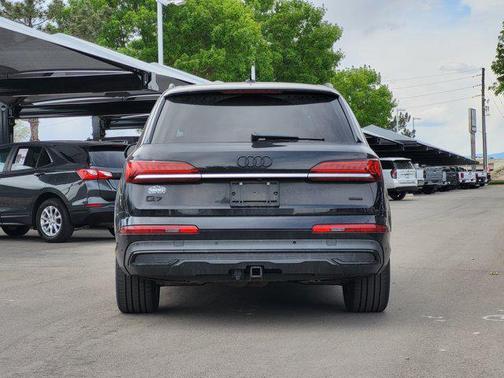 Orca Black Metallic 2020 Audi Q7 55 Premium Plus