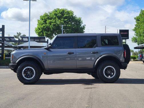 Carbonized Gray Metallic 2024 Ford Bronco Badlands
