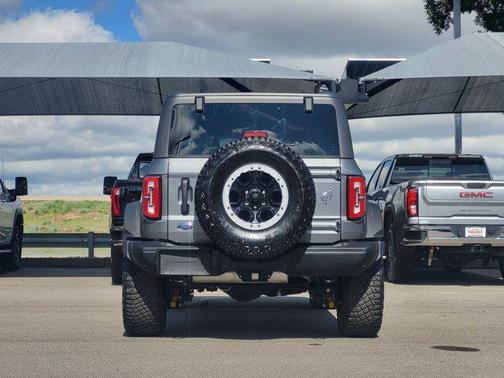 Carbonized Gray Metallic 2024 Ford Bronco Badlands