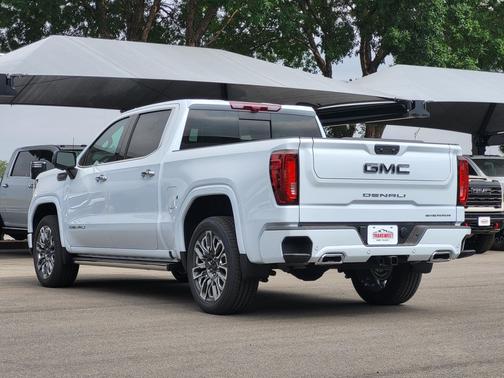 Glacier White Tricoat 2026 GMC Sierra 1500 Denali Ultimate