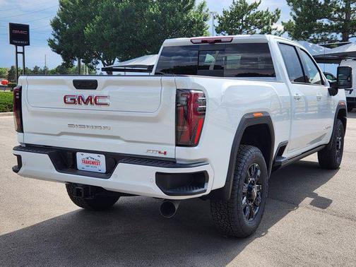 2025 GMC Sierra 2500 AT4