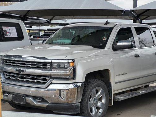Iridescent Pearl Tricoat 2017 Chevrolet Silverado 1500 LTZ