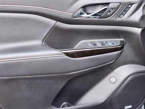 2023 GMC Acadia AWD AT4