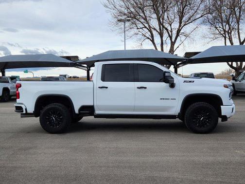 2024 Chevrolet Silverado 3500 LTZ