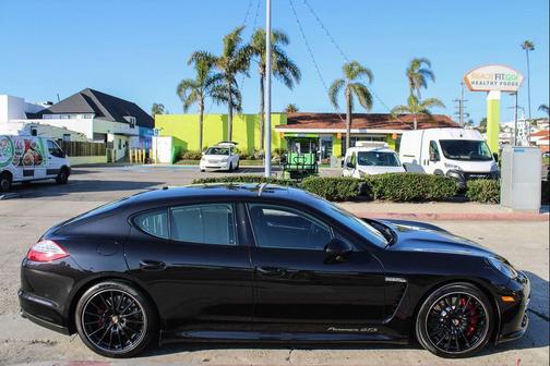 2013 Porsche Panamera GTS