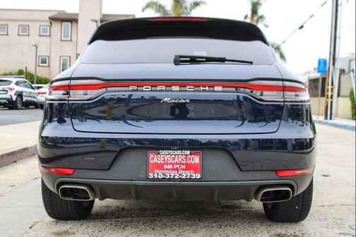 2019 Porsche Macan w/Premium Pkg & Panoramic Roof