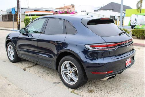 2019 Porsche Macan w/Premium Pkg & Panoramic Roof