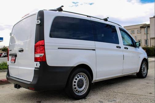 2020 Mercedes-Benz Metris Base