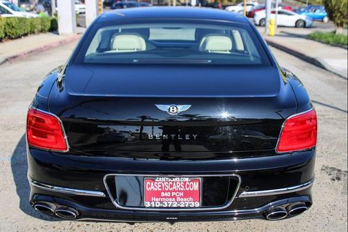 2022 Bentley Flying Spur V8