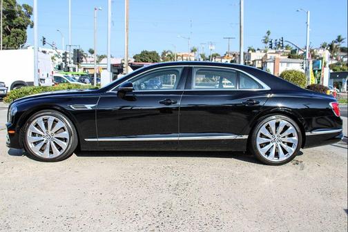 2022 Bentley Flying Spur V8