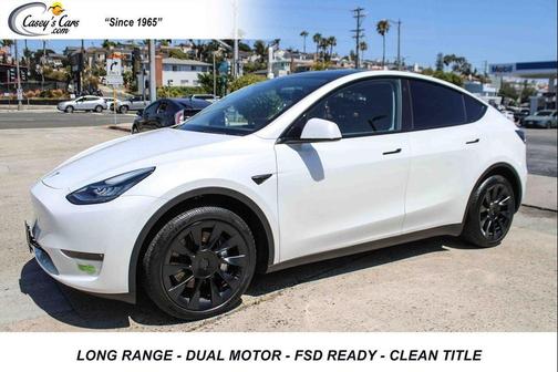 Pearl White Multi-Coat 2023 Tesla Model Y Long Range Dual Motor All-Wheel Drive