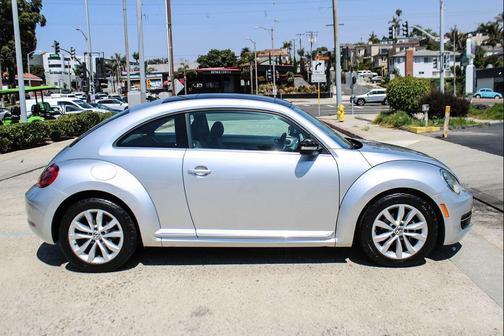 2014 Volkswagen Beetle DSG 2.0L TDI w/Sun/Sound/Nav