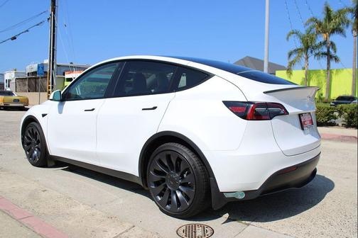 2021 Tesla Model Y Long Range Dual Motor All-Wheel Drive