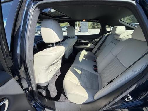 2019 INFINITI Q70 3.7 LUXE