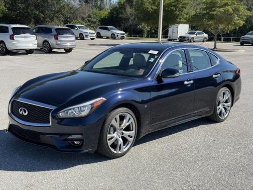 2019 INFINITI Q70 3.7 LUXE