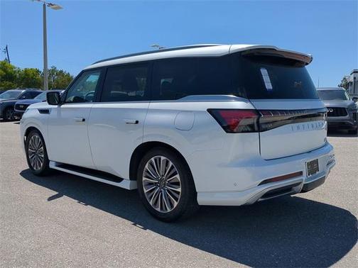 2025 INFINITI QX80 Luxe