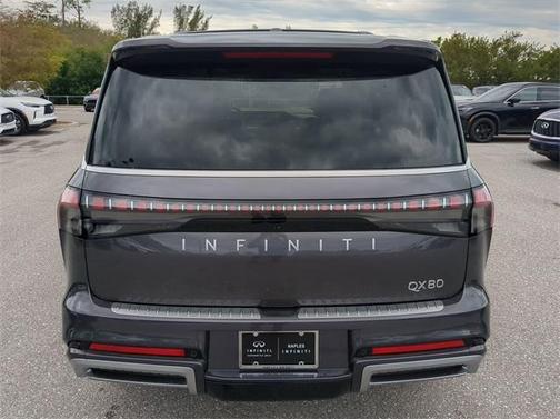 2025 INFINITI QX80 Luxe