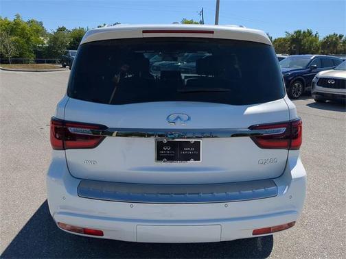 2024 INFINITI QX80 Sensory