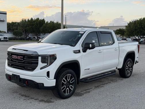 2023 GMC Sierra 1500 AT4