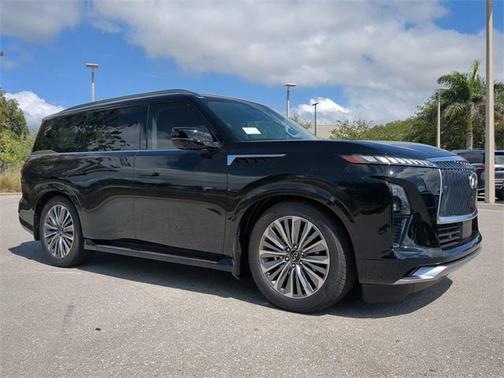 2025 INFINITI QX80 Luxe